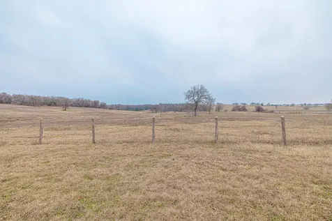 387 Cr 238 A Cameron TX 76520