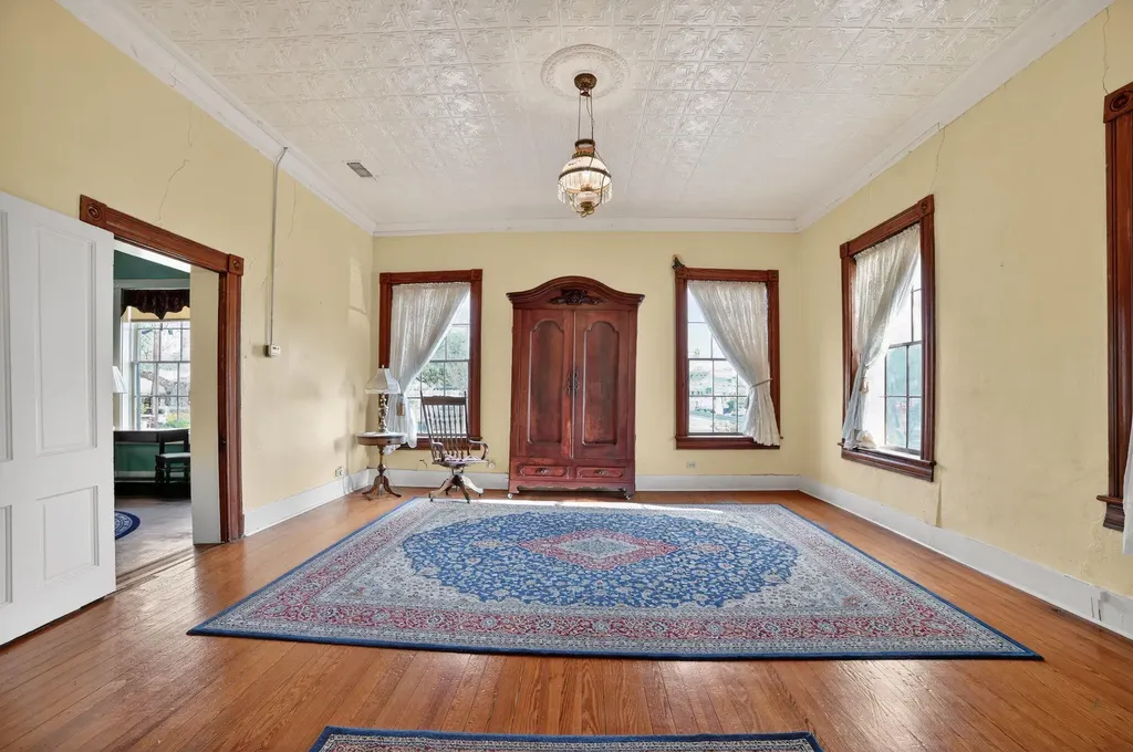 400 S Main Street Belton TX 76513
