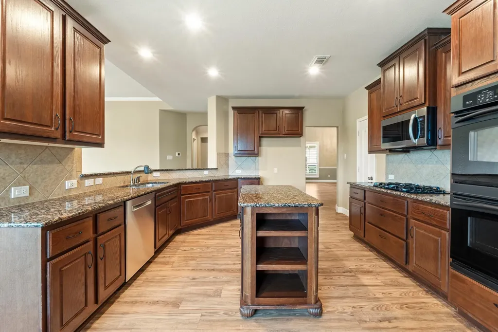 2502 Echo Wood Place Round Rock TX 78681