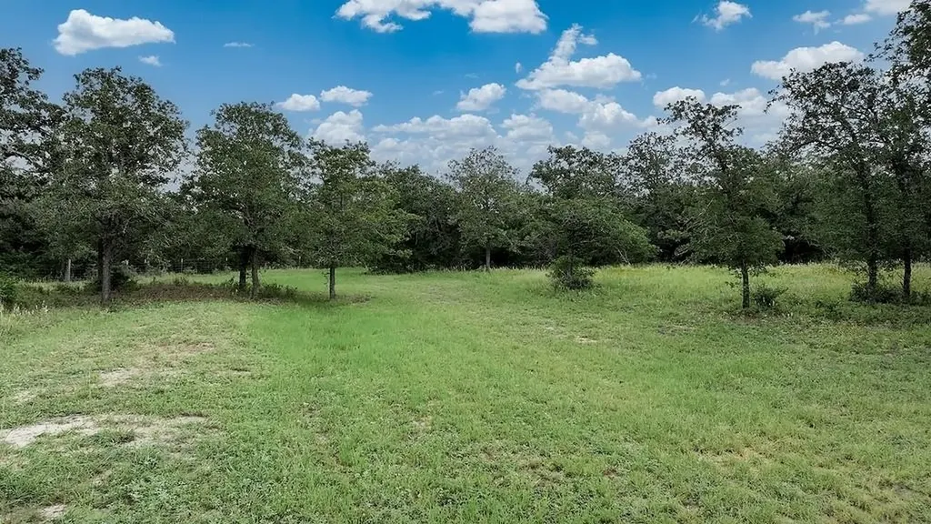 2625 Burke Road Flatonia TX 78941