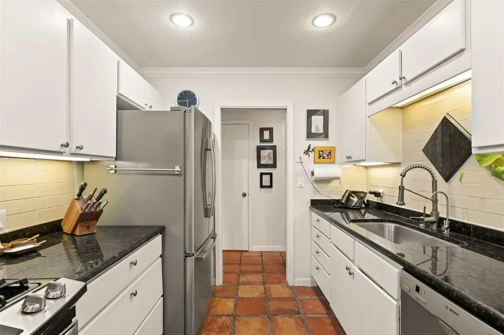 5902 Mountainclimb Drive Austin TX 78731