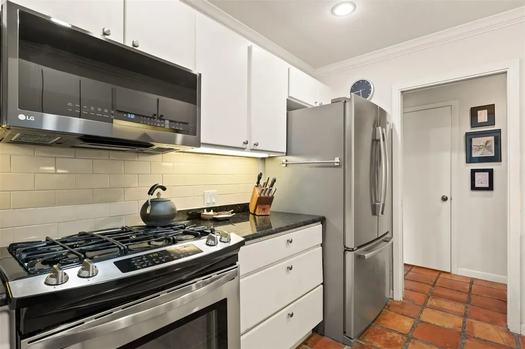 5902 Mountainclimb Drive Austin TX 78731