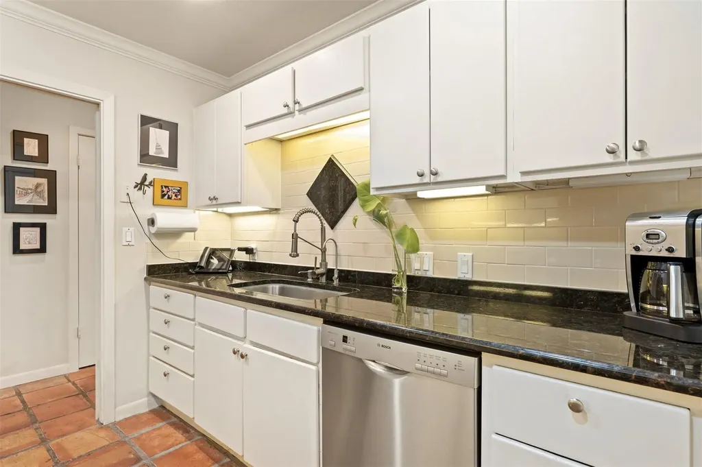 5902 Mountainclimb Drive Austin TX 78731