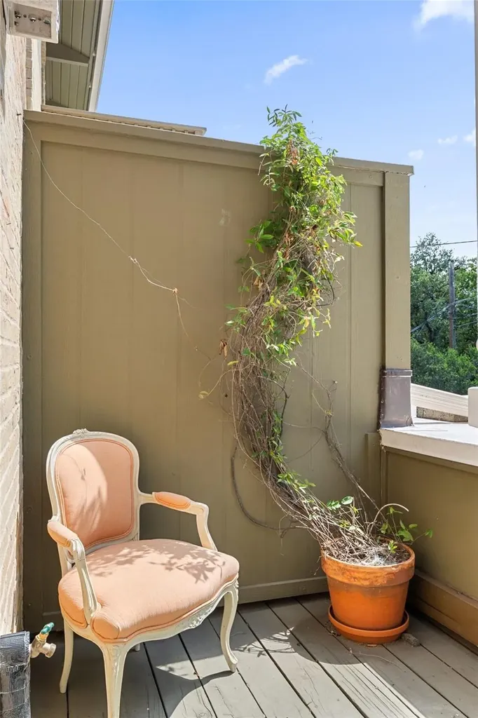 5902 Mountainclimb Drive Austin TX 78731