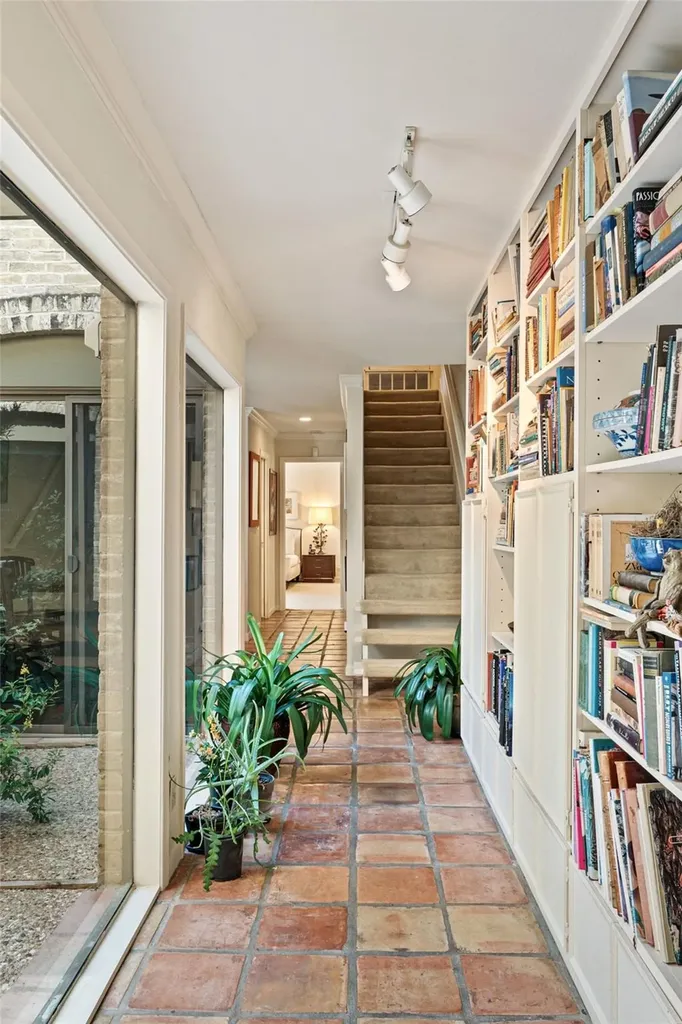 5902 Mountainclimb Drive Austin TX 78731