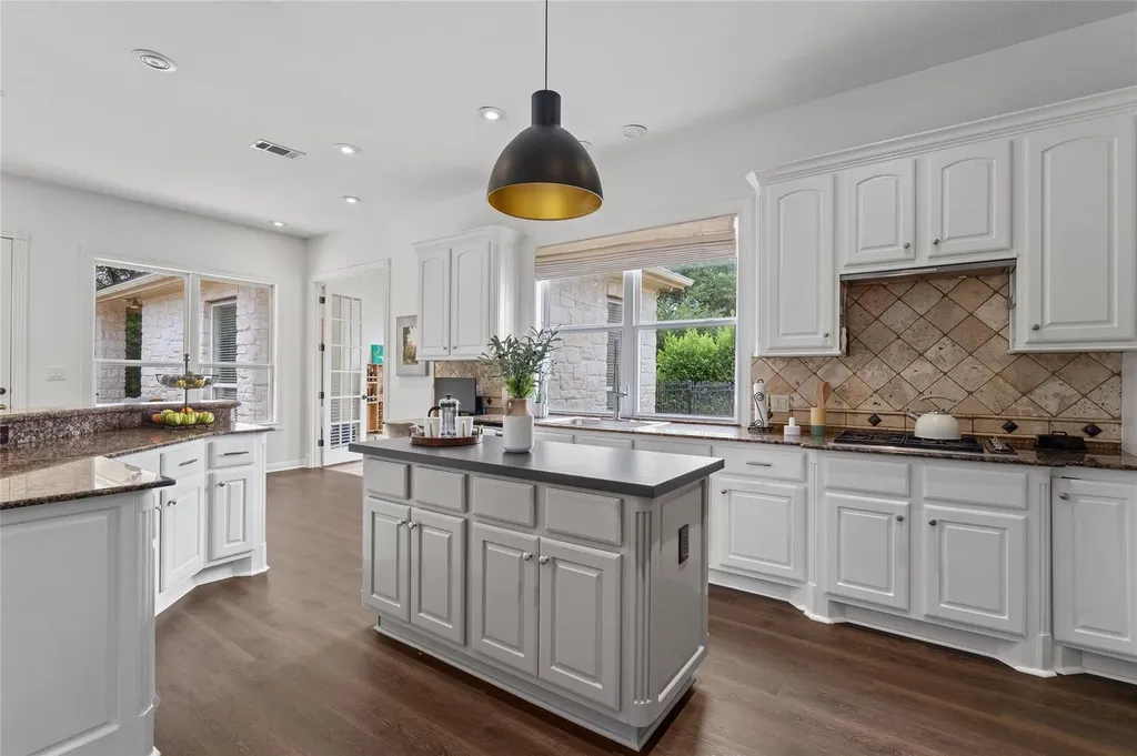 4313 Rio Robles Drive Austin TX 78746
