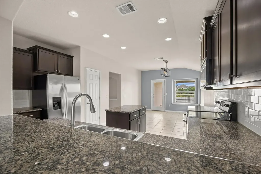 18519 Bandelier Drive Pflugerville TX 78660