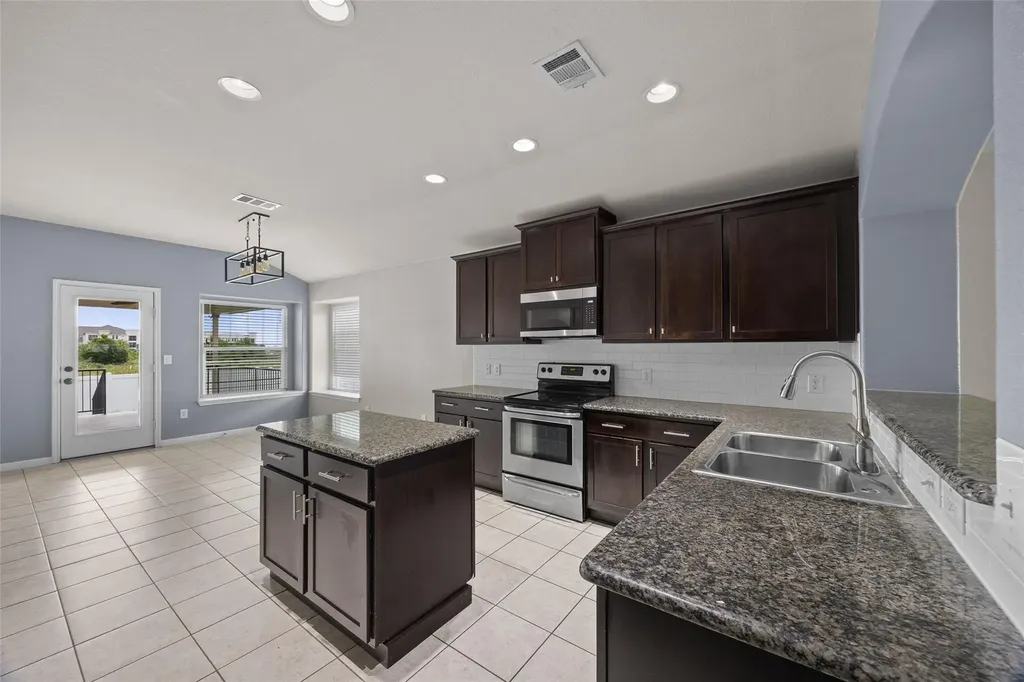18519 Bandelier Drive Pflugerville TX 78660