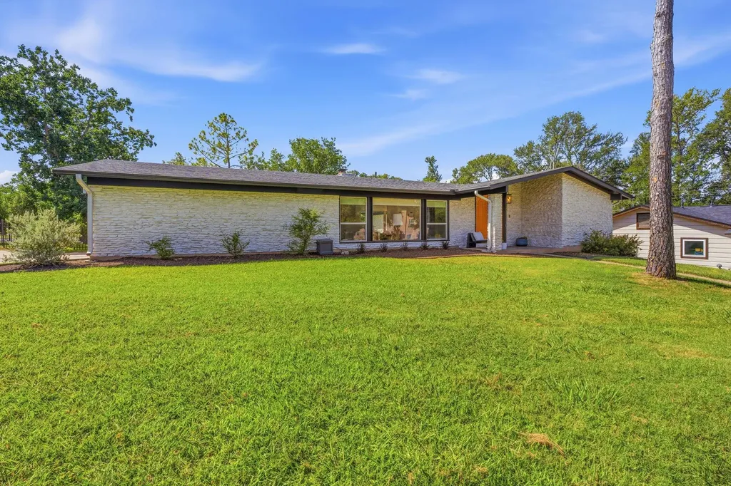 4403 Elmsgrove Drive Austin TX 78721