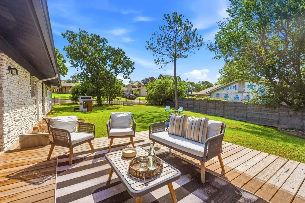 4403 Elmsgrove Drive Austin TX 78721