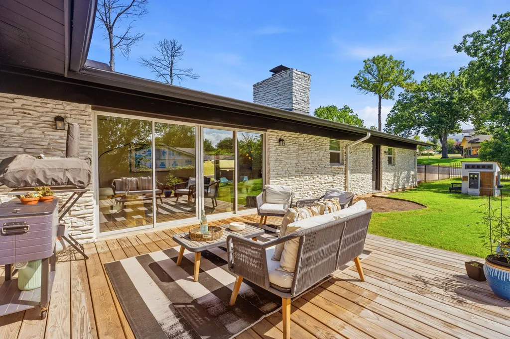 4403 Elmsgrove Drive Austin TX 78721