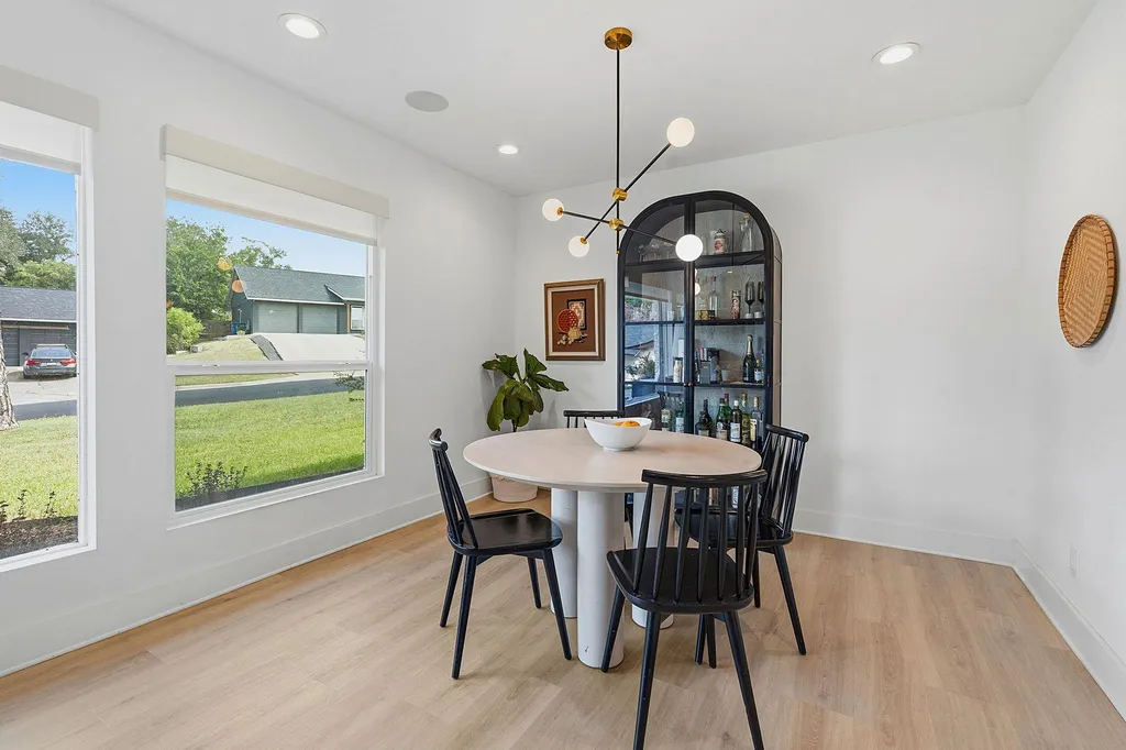 4403 Elmsgrove Drive Austin TX 78721