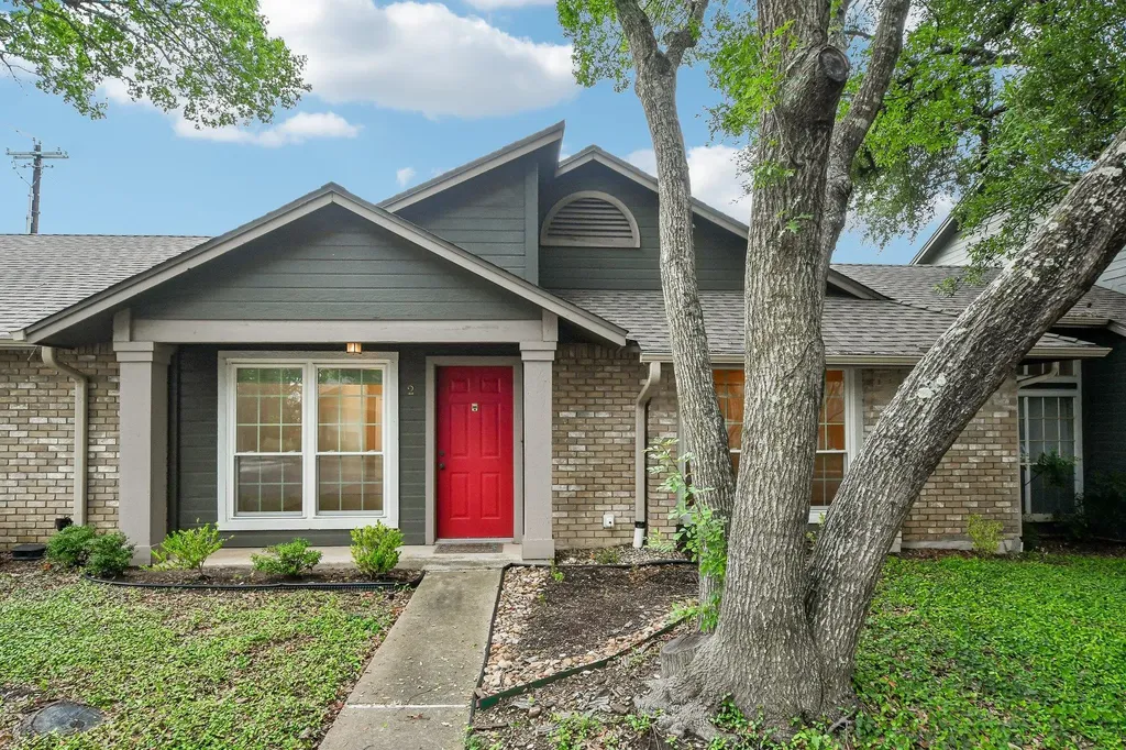 1015 E Yager Lane Austin TX 78753