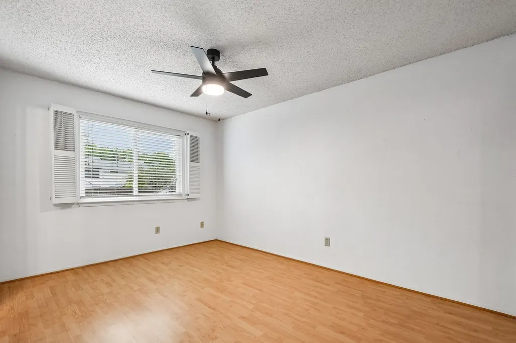 1015 E Yager Lane Austin TX 78753