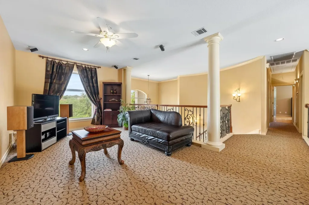 10912 Centennial Trail Austin TX 78726
