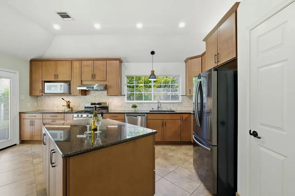 213 Rio Vista Drive Georgetown TX 78626