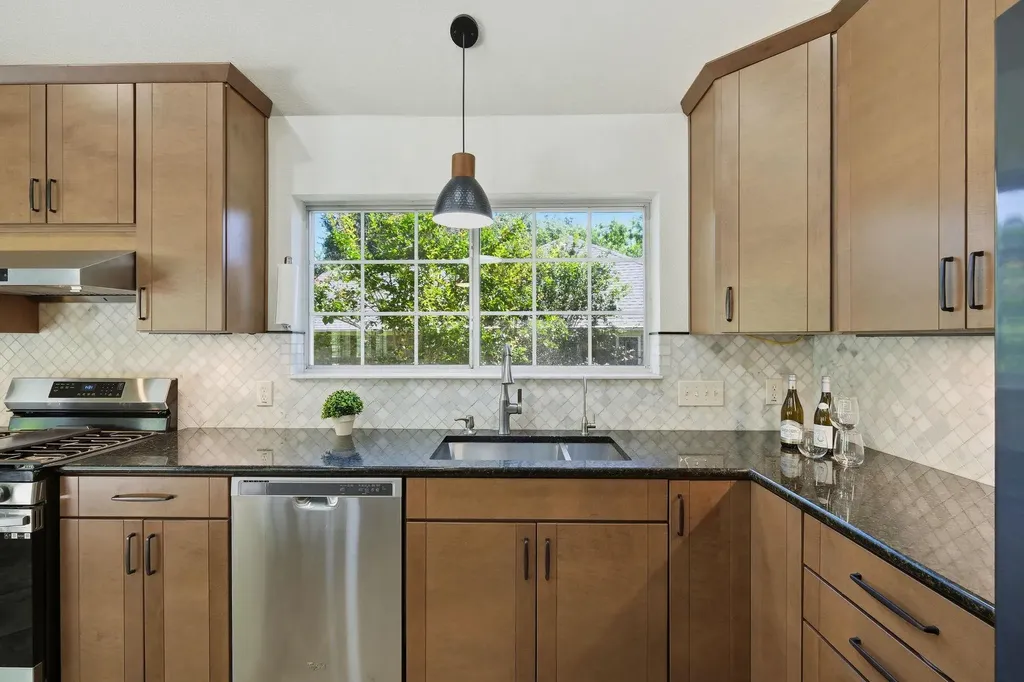 213 Rio Vista Drive Georgetown TX 78626