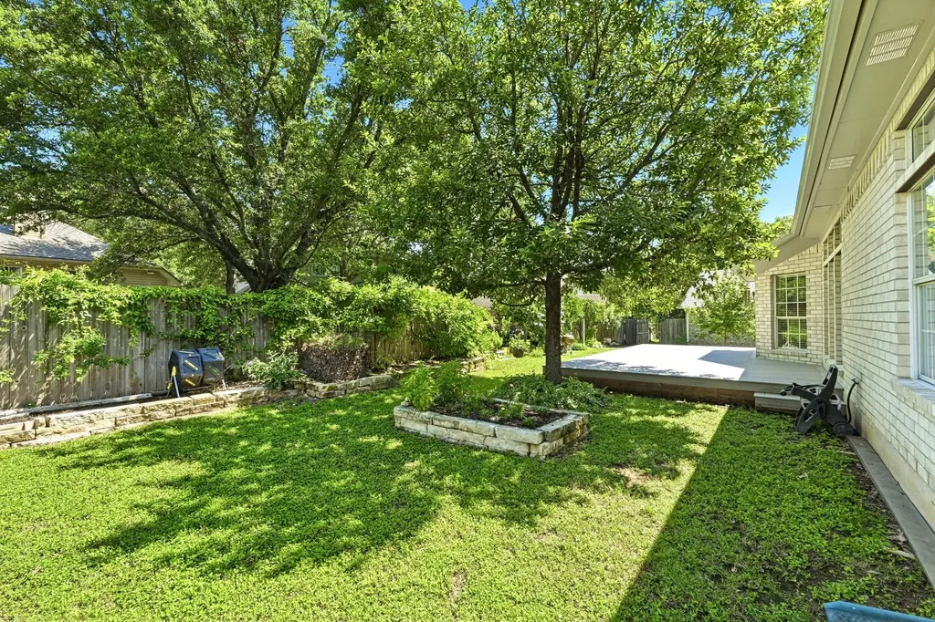 213 Rio Vista Drive Georgetown TX 78626