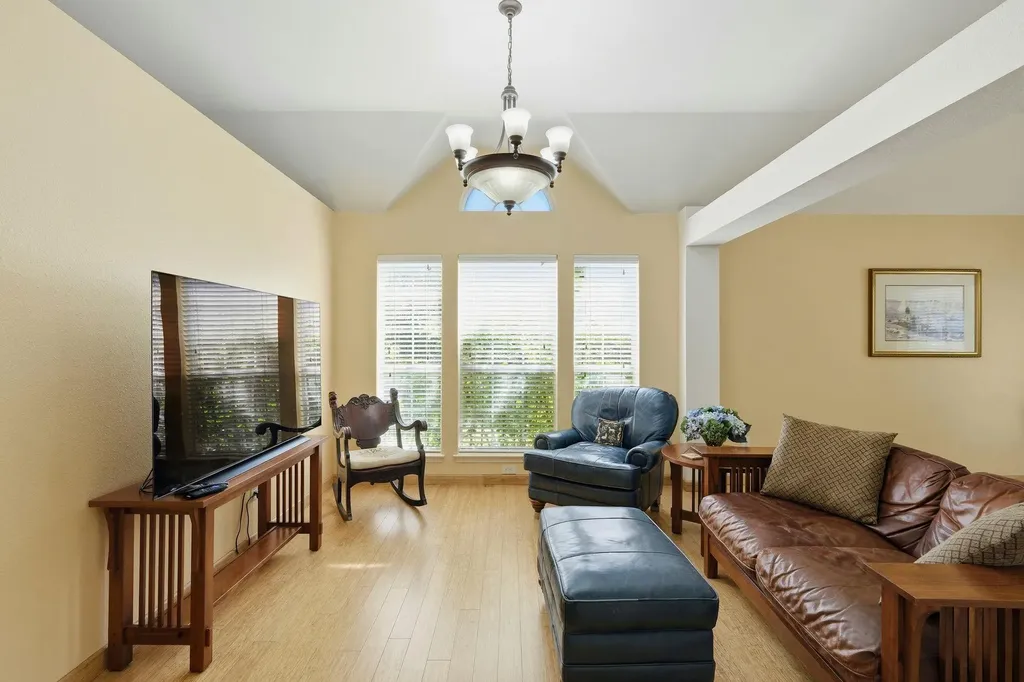 213 Rio Vista Drive Georgetown TX 78626