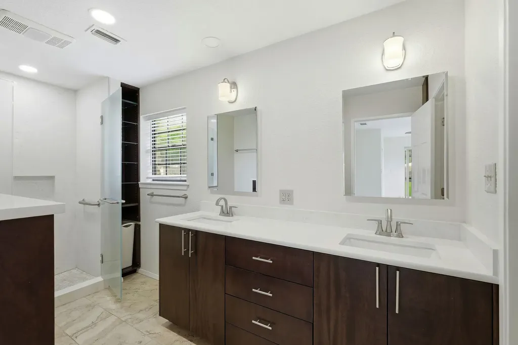 126 E Esparada Drive Georgetown TX 78628