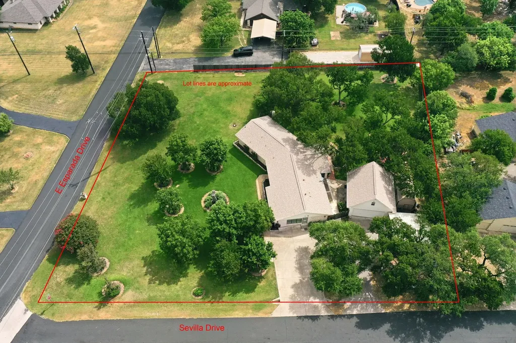 126 E Esparada Drive Georgetown TX 78628