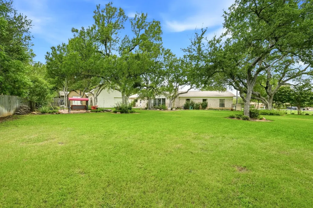 126 E Esparada Drive Georgetown TX 78628