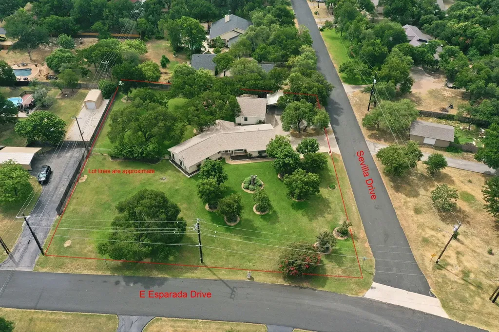 126 E Esparada Drive Georgetown TX 78628