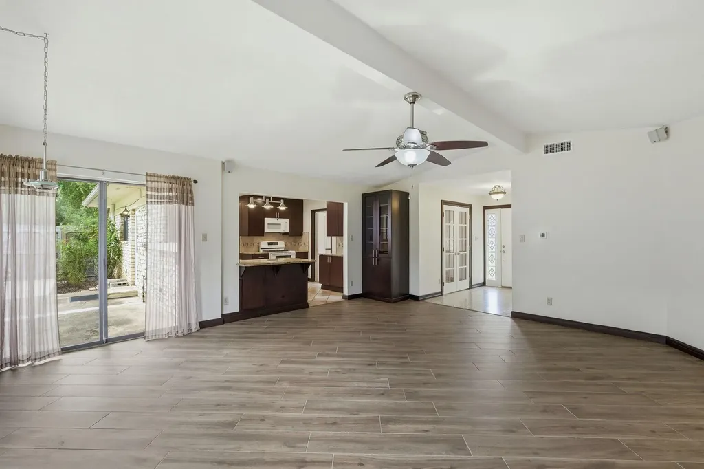 126 E Esparada Drive Georgetown TX 78628