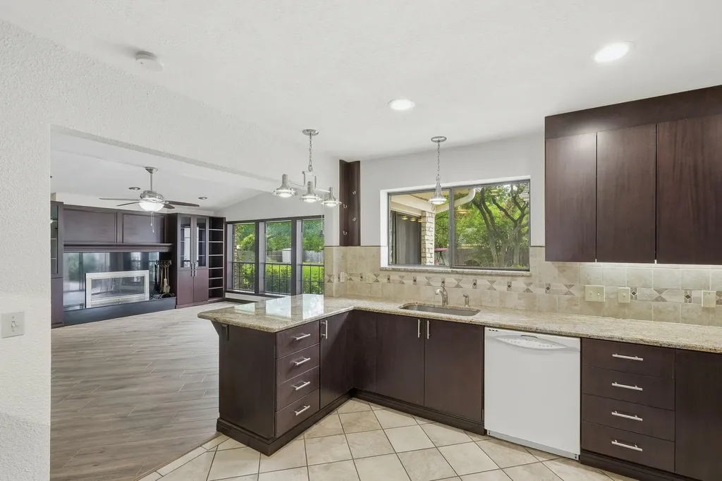 126 E Esparada Drive Georgetown TX 78628