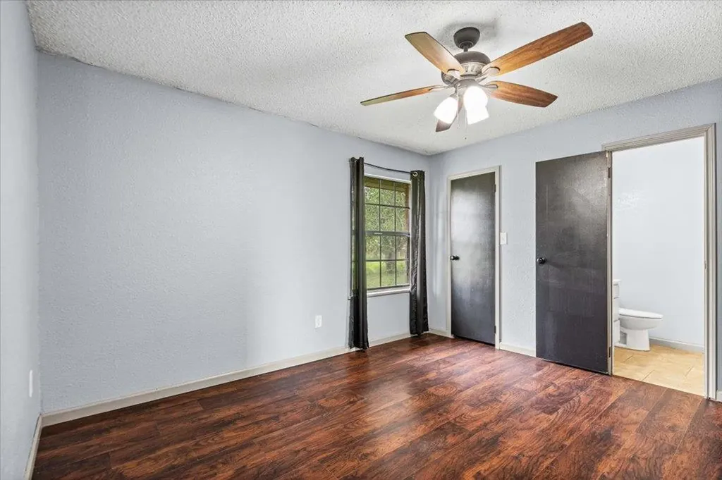 650 W Austin Road Luling TX 78648
