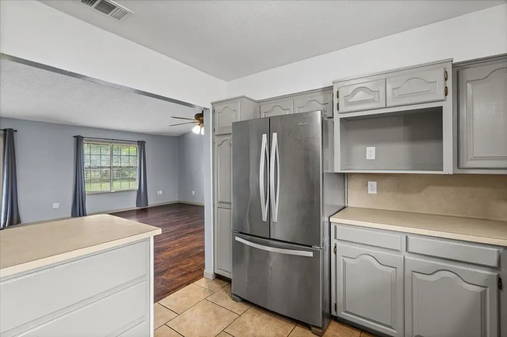 650 W Austin Road Luling TX 78648