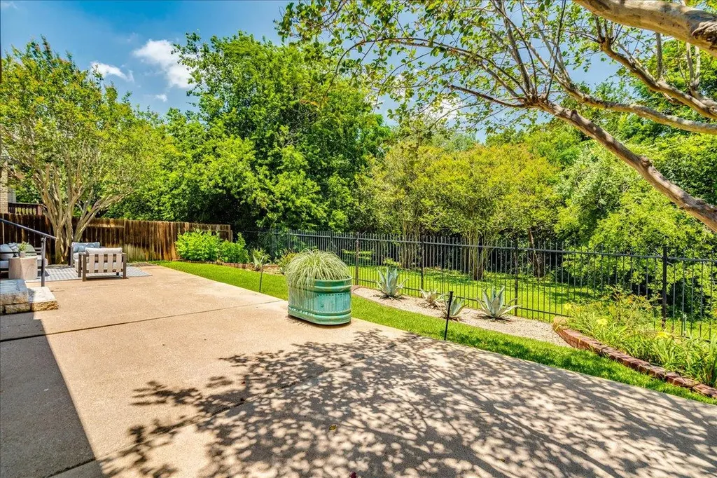 5840 Back Bay Lane Austin TX 78739