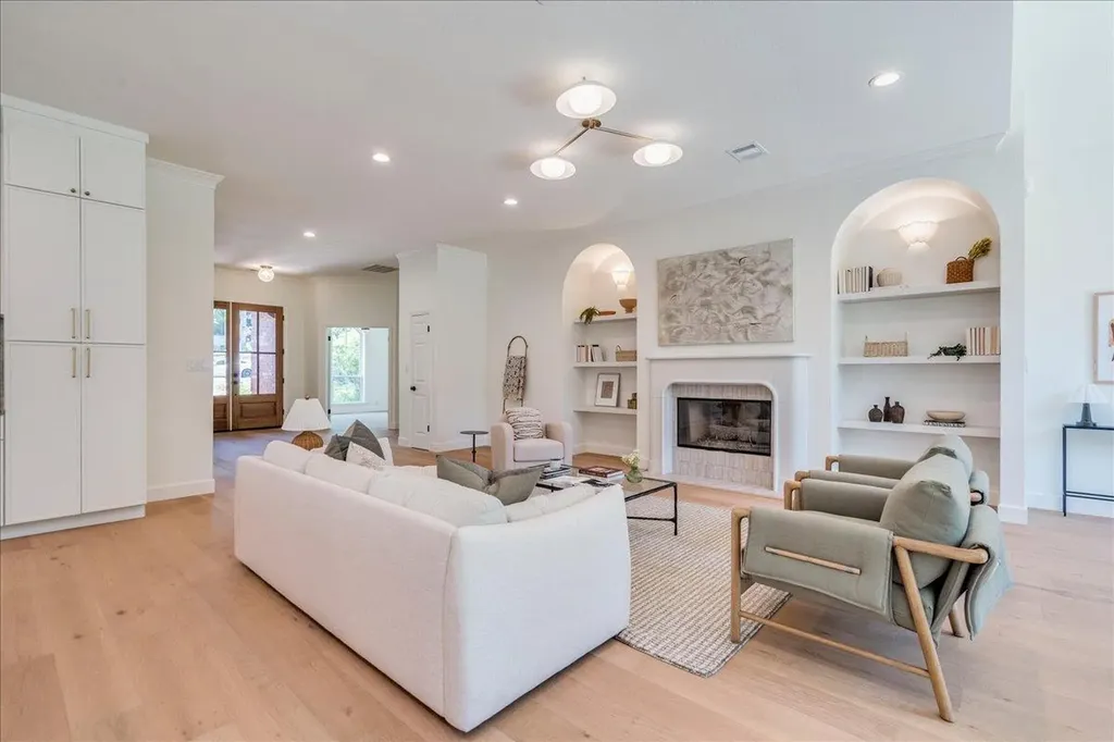 5840 Back Bay Lane Austin TX 78739