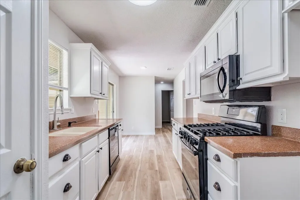 200 E Pheasant Drive Austin TX 78753