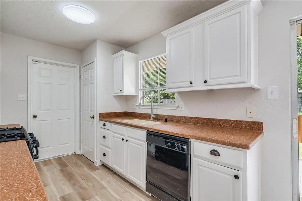 200 E Pheasant Drive Austin TX 78753