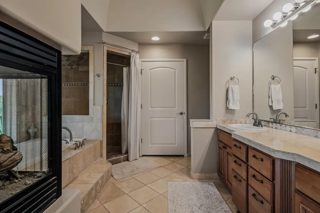 10211 Middle Darleen Leander TX 78641