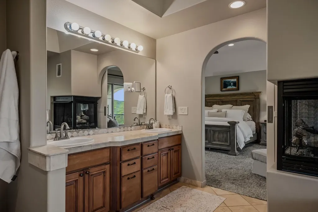 10211 Middle Darleen Leander TX 78641