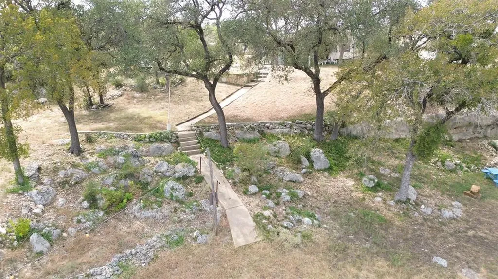 20203 Barnett Glenn Road Spicewood TX 78669