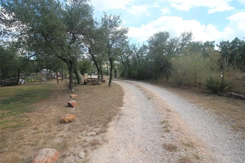 20203 Barnett Glenn Road Spicewood TX 78669