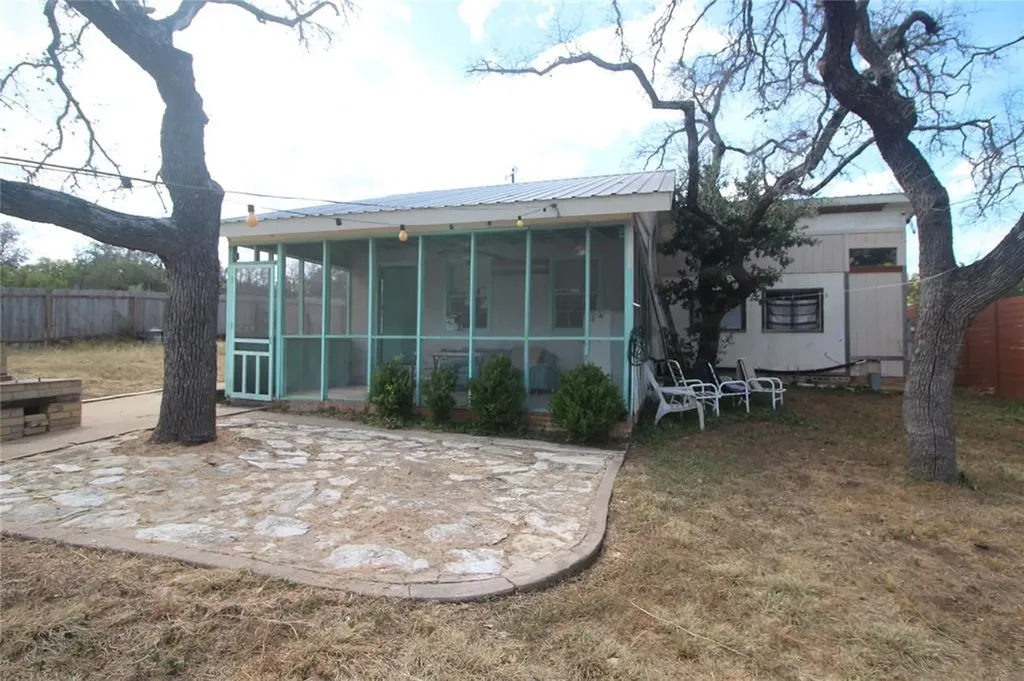 20203 Barnett Glenn Road Spicewood TX 78669