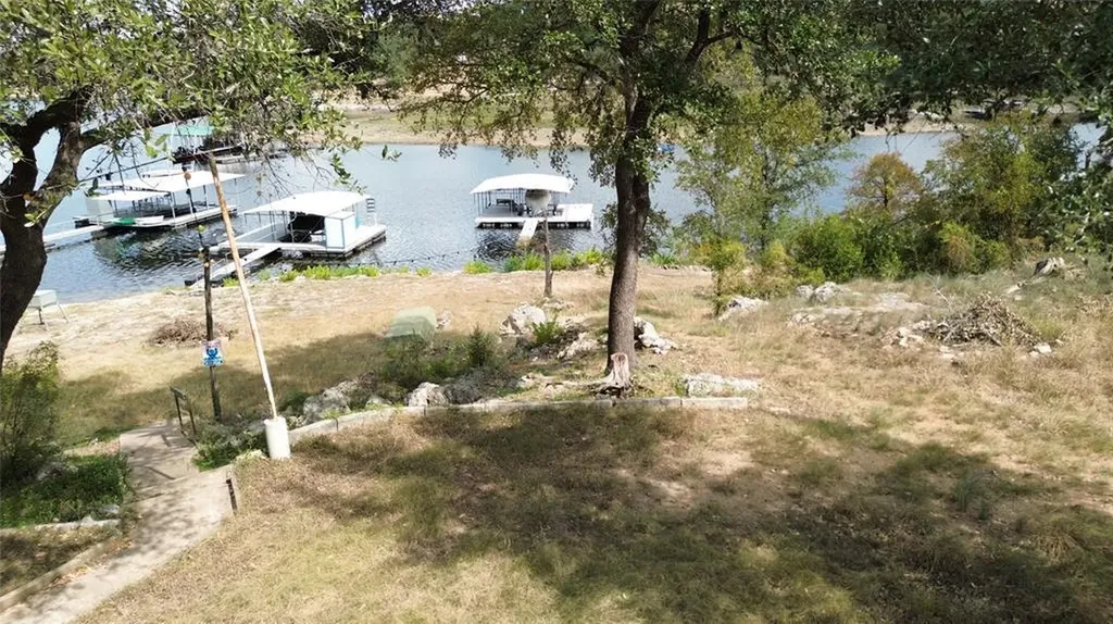 20203 Barnett Glenn Road Spicewood TX 78669