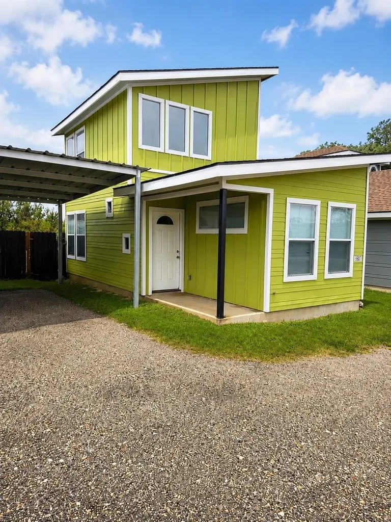 160 Pope Bend S Cedar Creek TX 78612