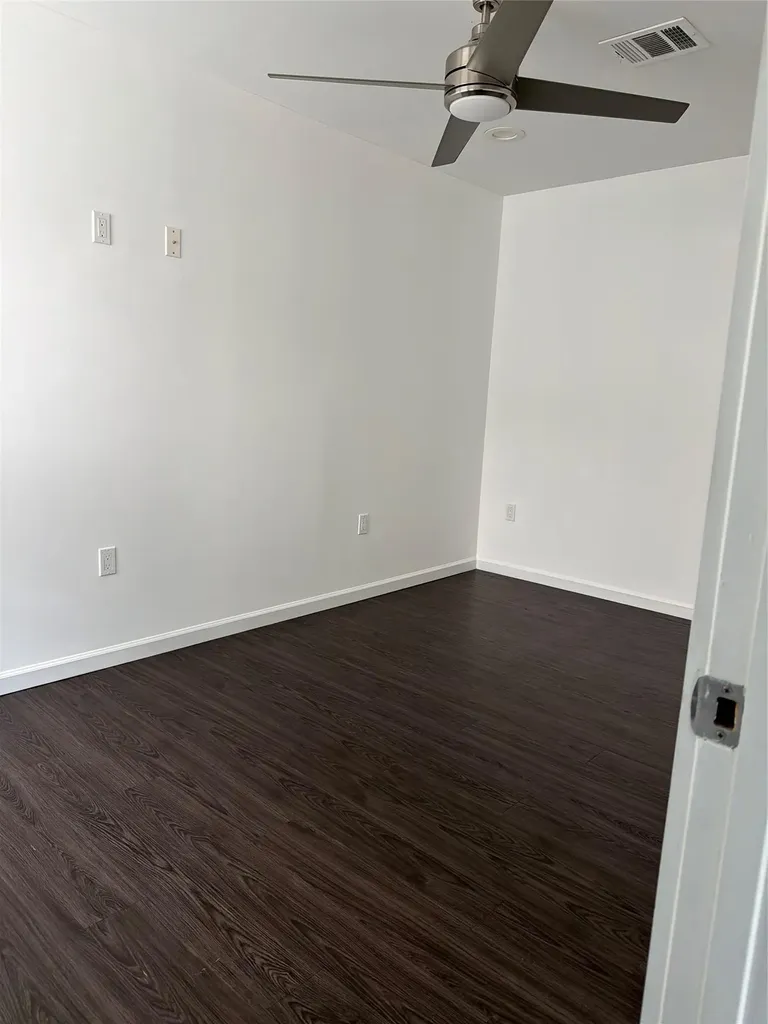 160 Pope Bend S Cedar Creek TX 78612