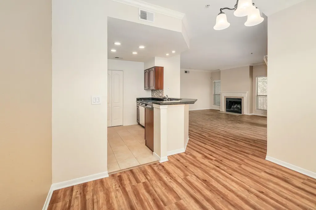 6000 Shepherd Mountain Cove Austin TX 78730
