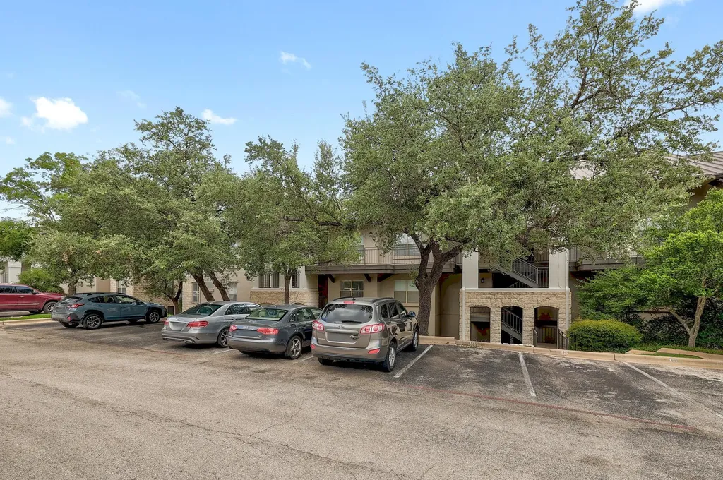 6000 Shepherd Mountain Cove Austin TX 78730