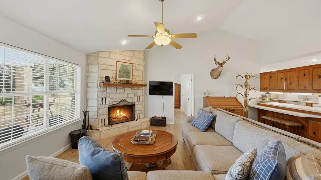 2992 County Road 2400 Lometa TX 76853