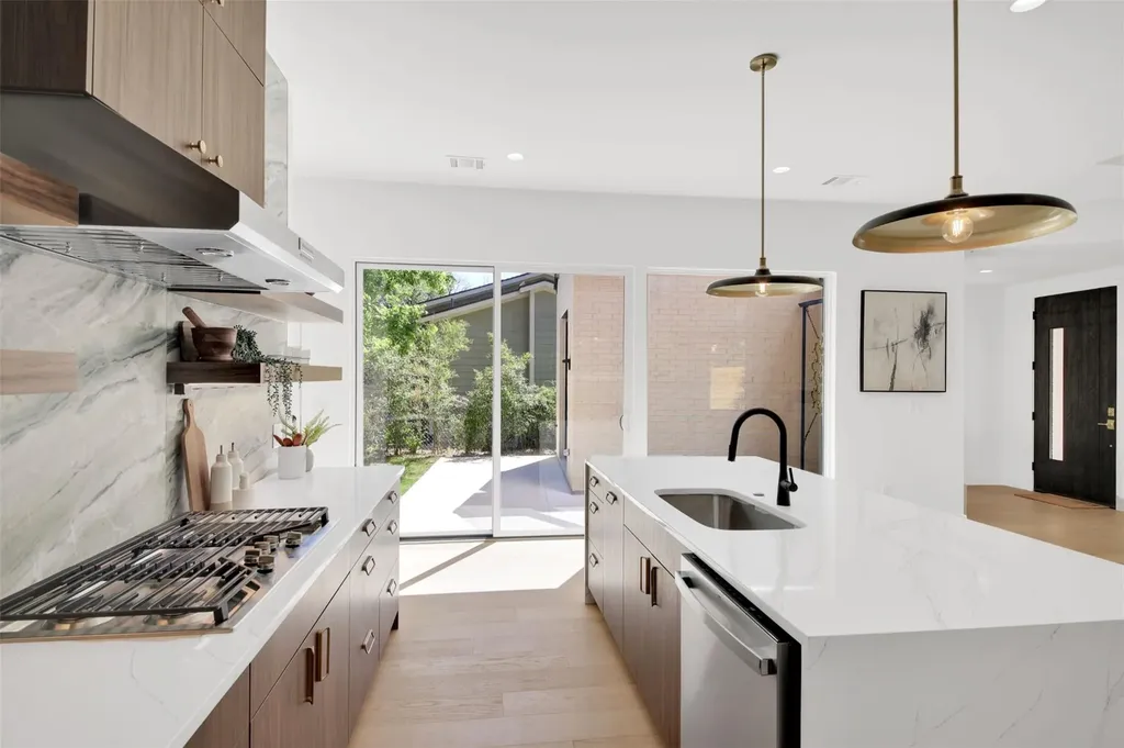 1310 Cullen Avenue Austin TX 78757