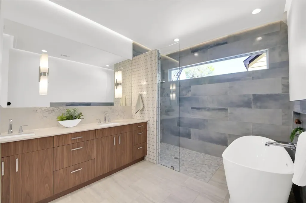 1310 Cullen Avenue Austin TX 78757