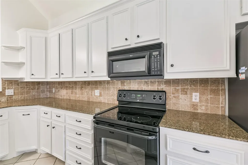 13118 Lazy Lane Willis TX 77318