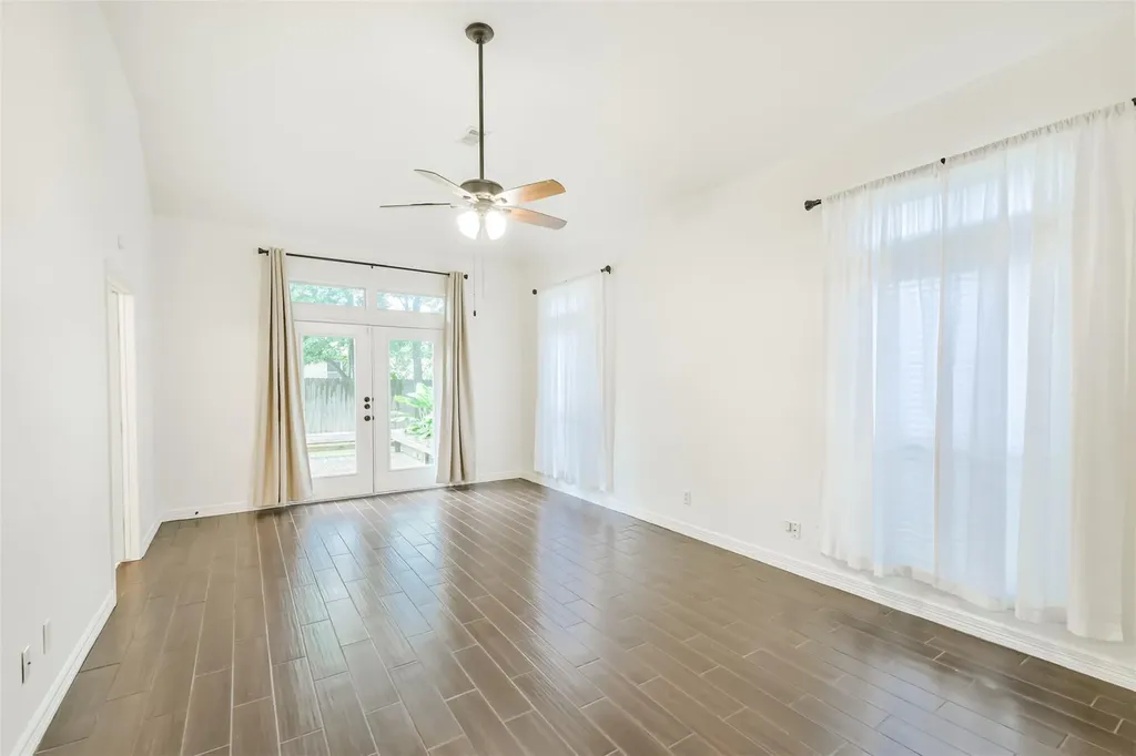 13118 Lazy Lane Willis TX 77318